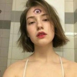 Meet your Posher, Abbey